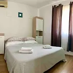 Summer App Pool Jacuzzi Center