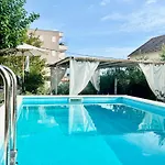 Summer App Pool Jacuzzi Center Appartement Makarska